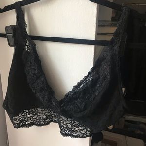 Soma Bralette - lace plunge